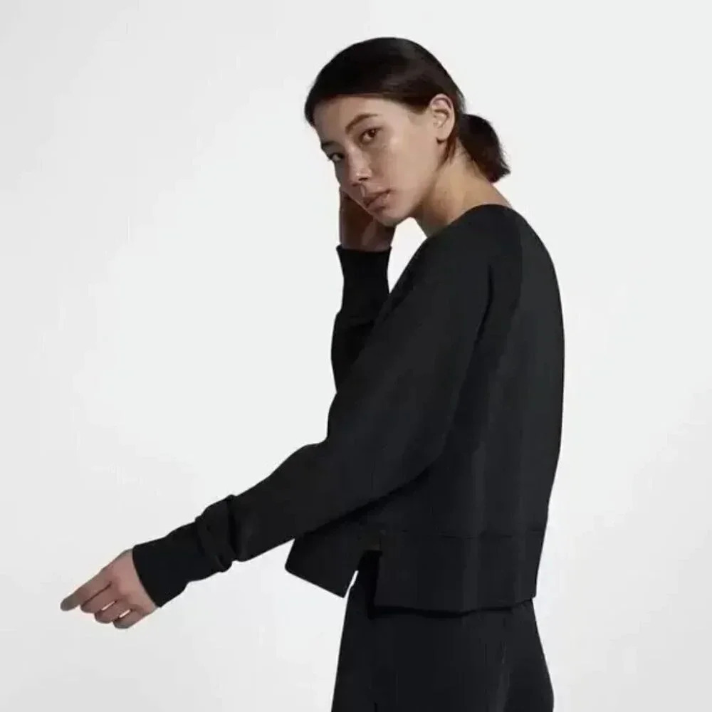 Nike Crew Neck Long Sleeve Top